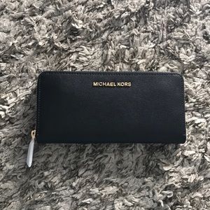 michael kors wallet (reserved)